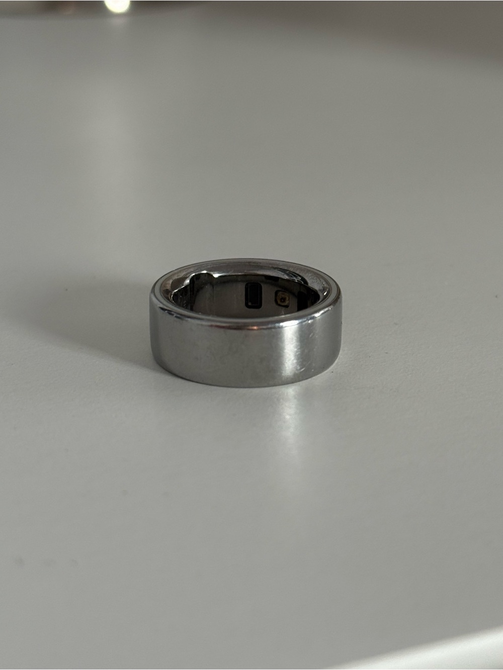 Oura ring silver gen 4 size 6
